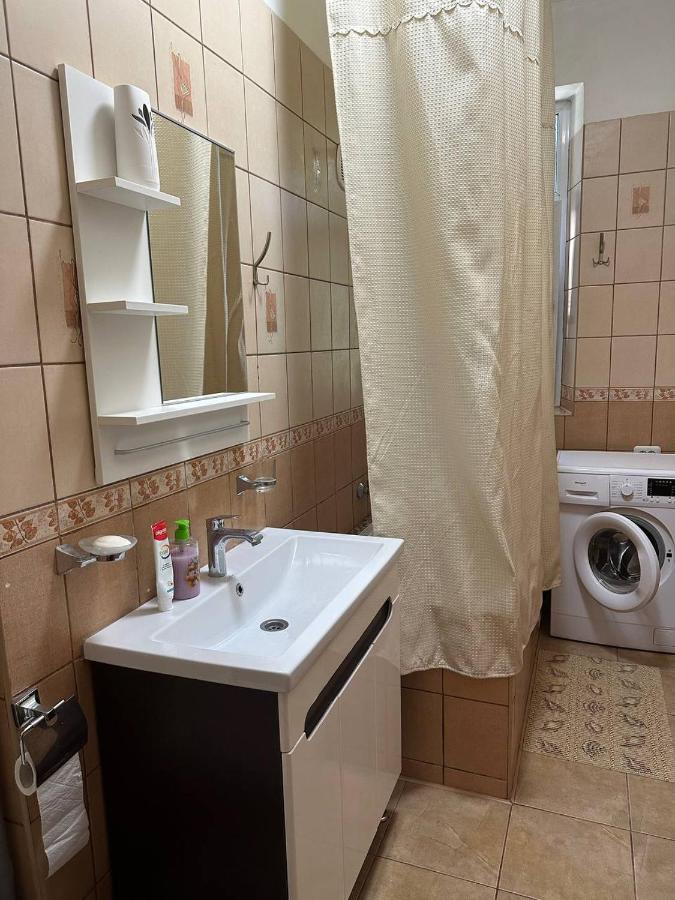 Затишна Двокімнатна Квартира В Самому Серці Ужгорода Uzhhorod Luaran gambar